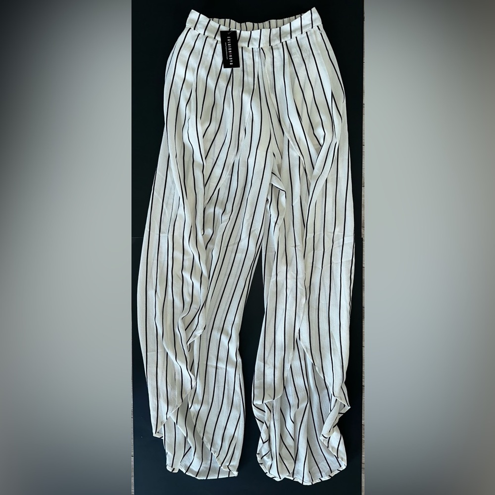 Striped FashionNova beach pants. Black and cream striped